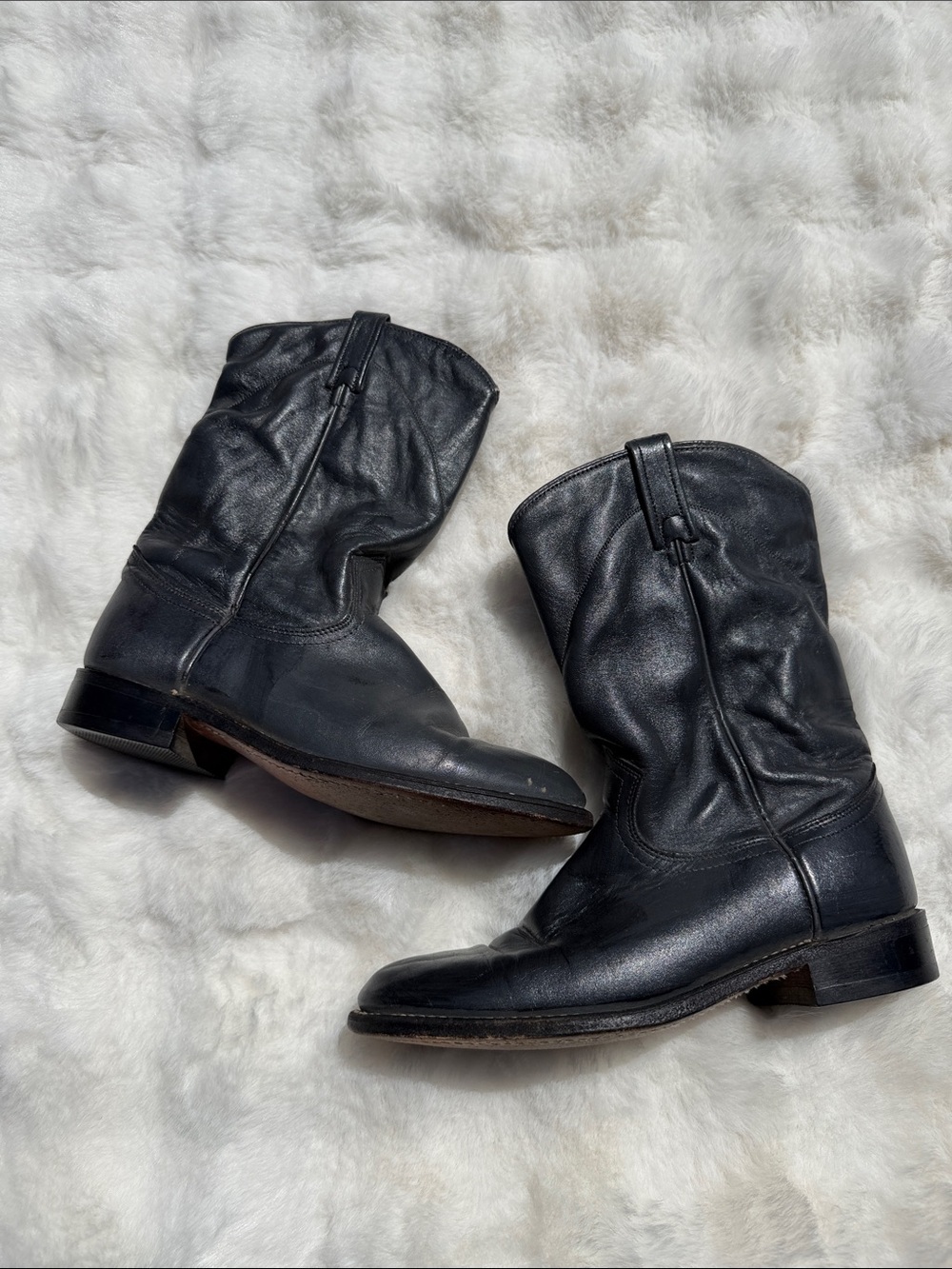 Dan Post Black Leather Mid-Calf cowboy boots. Men’s 7.5 Womens 8.5/9 MADE IN USA